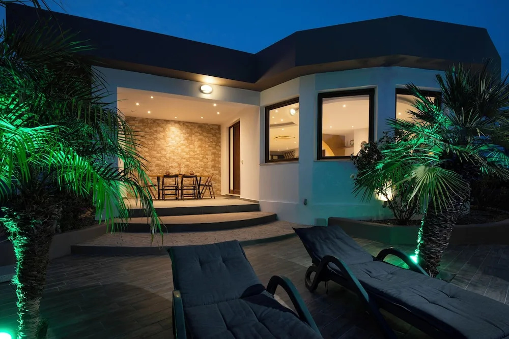 Maia Luxury Pool Villa