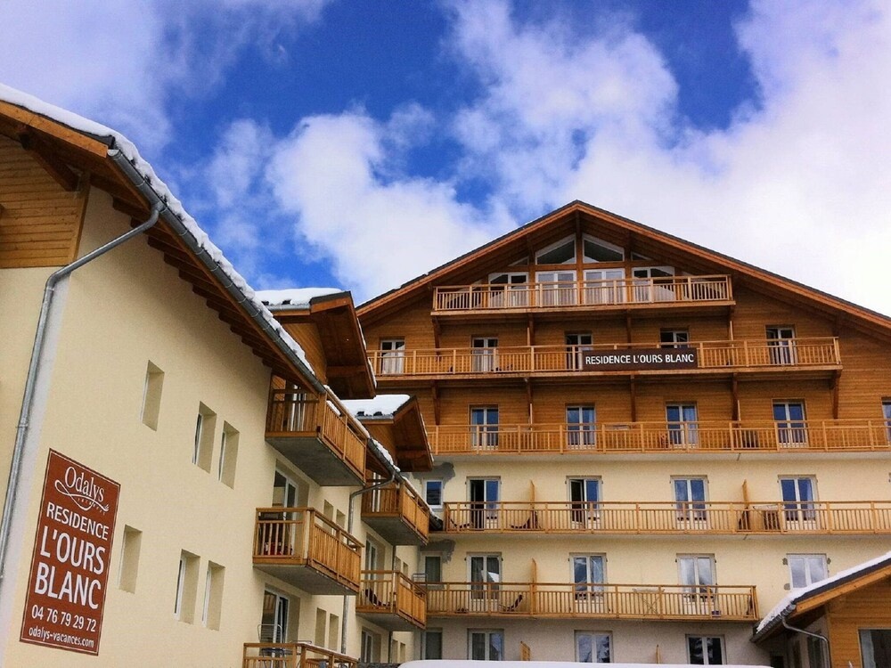 Nice Studio With a Dishwasher Located in Les Deux Alpes