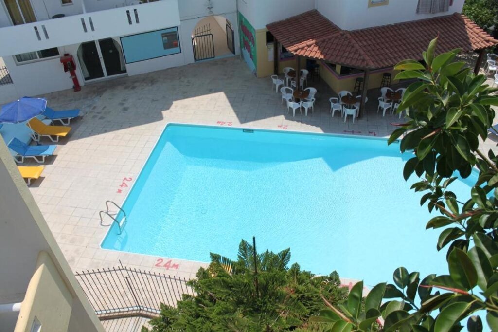 HARRIETS APARTMENTS