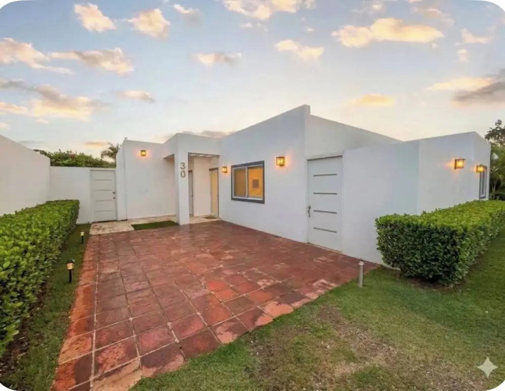 Cozy 2BR Villa in Ocean Village