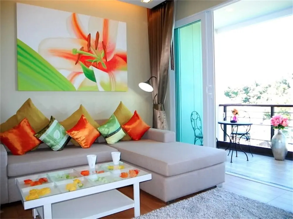 Sea & Sky Karon Apartment