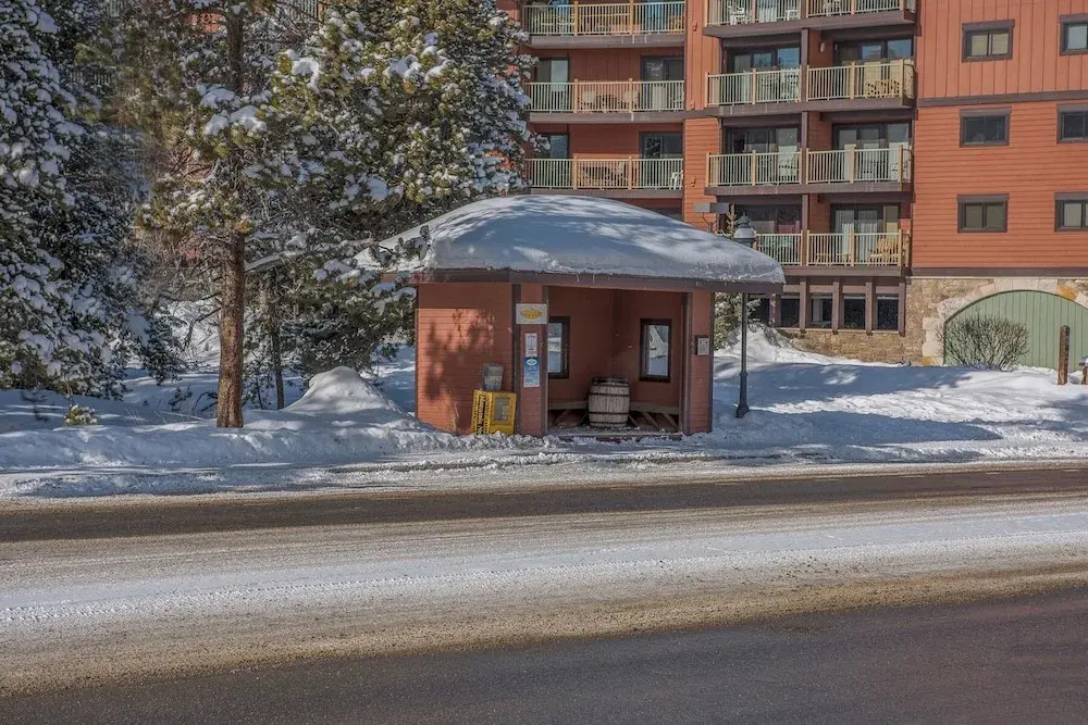 #1714 Downtown Breck Studio - Ski-in, Next to Riverwalk Center, Steps to Main- Location! Location! Location!