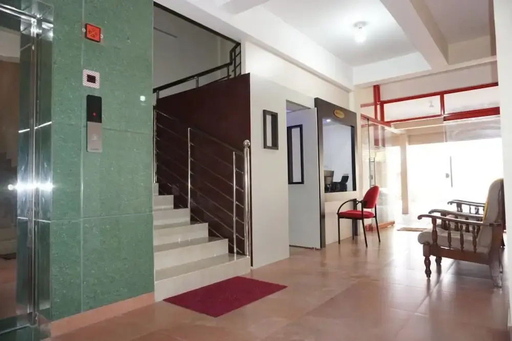 Lobby & Reception