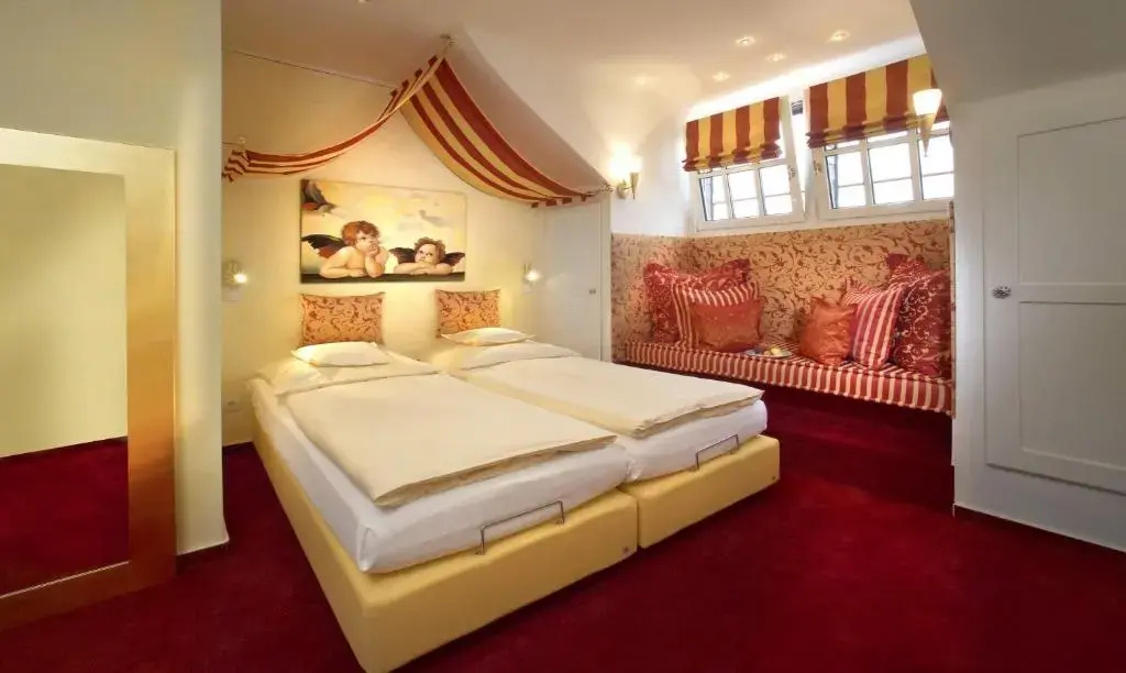 Standard Double room (full double bed)