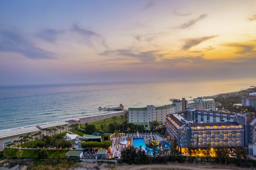 Beach & Waterfront