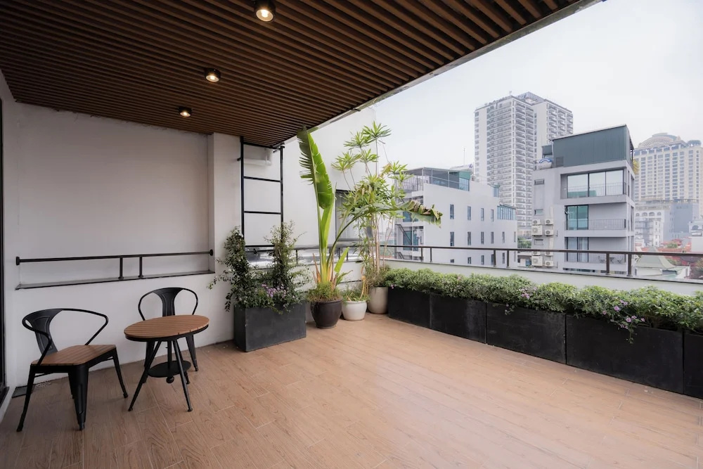 Mia Apartments by XÔI Residences