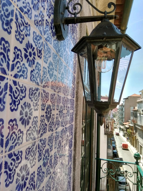 Azulejos Duplex Apartment - Porto Downtown