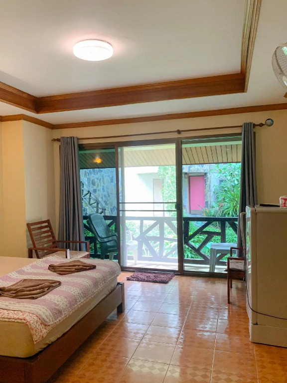 Fan Double room (full double bed)
