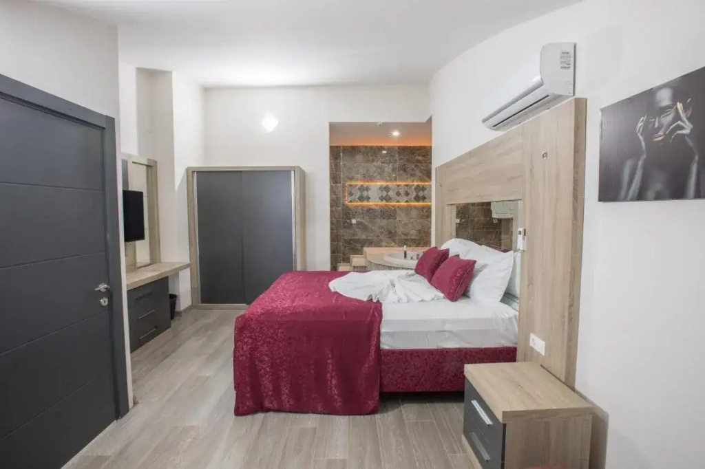 Elanis Suites — фото