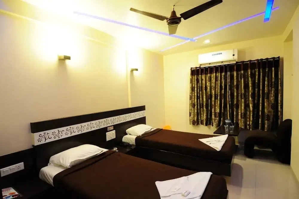 hotel skylawn surat - Chambres