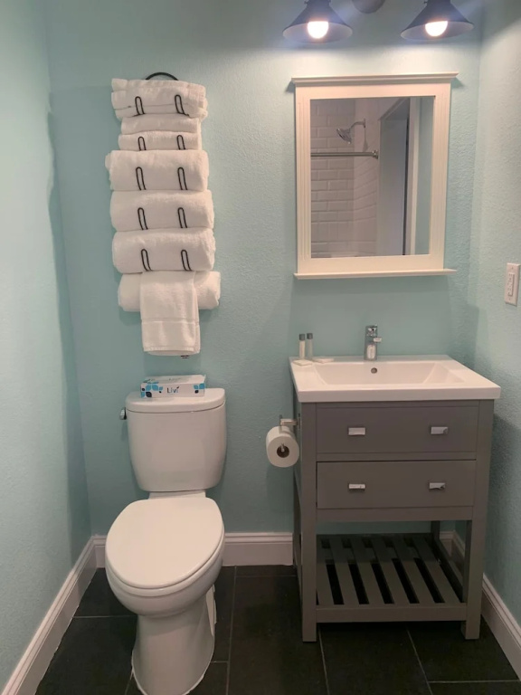 Deluxe Double room with balcony and with partial ocean view (full double bed)