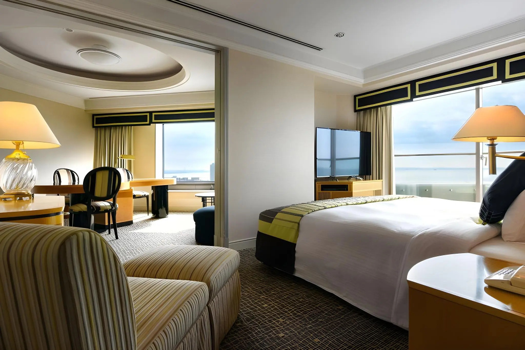 Отель Hotel New Otani Makuhari в Тибе