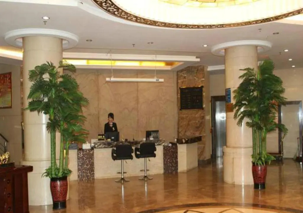 Lobby & Reception
