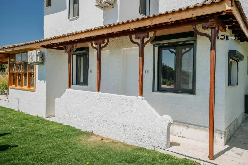 Standard Double room with garden view (full double bed)