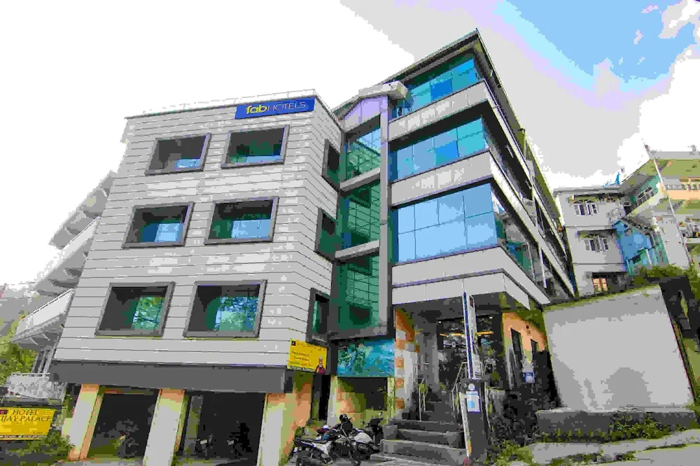 Fabhotel Vijay Palace