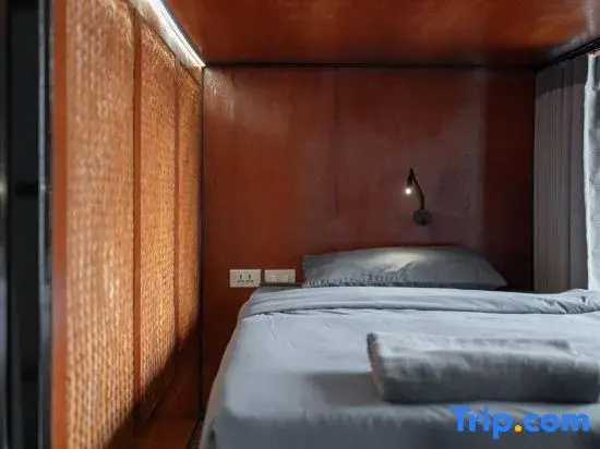 Кровать в общем номере в Ed Hostel Rachamakka