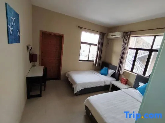 Standard Double room with balcony (full double bed)