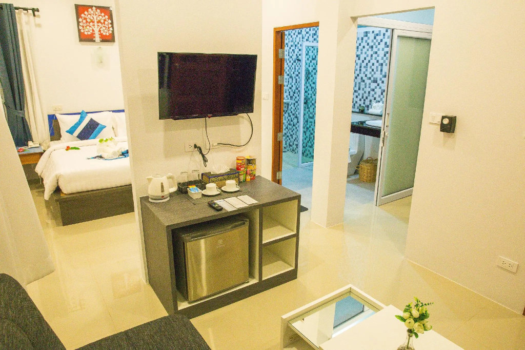 Standard Double room (full double bed)
