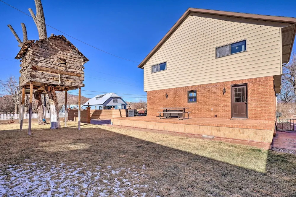 Welcoming Cañon City Abode - Walk to River!