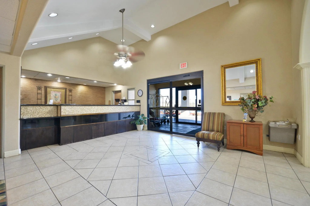 Lobby & Reception