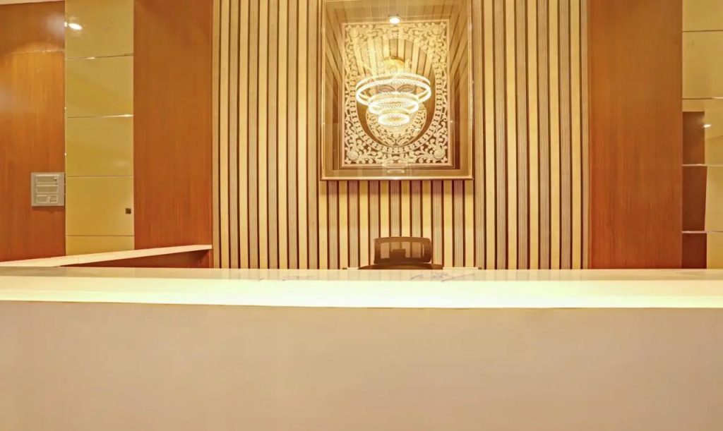 Lobby & Reception