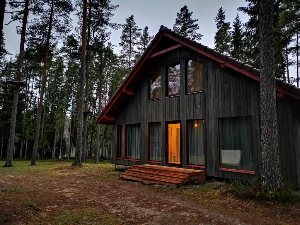 4 Bedrooms Cottage