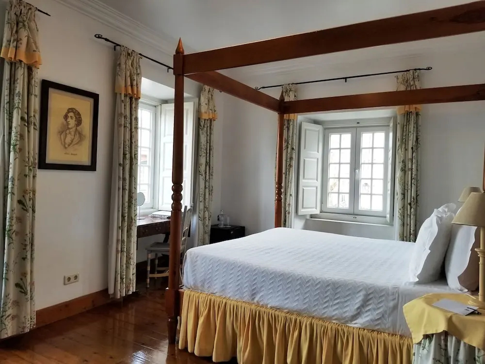 Superior Double room with balcony (full double bed)