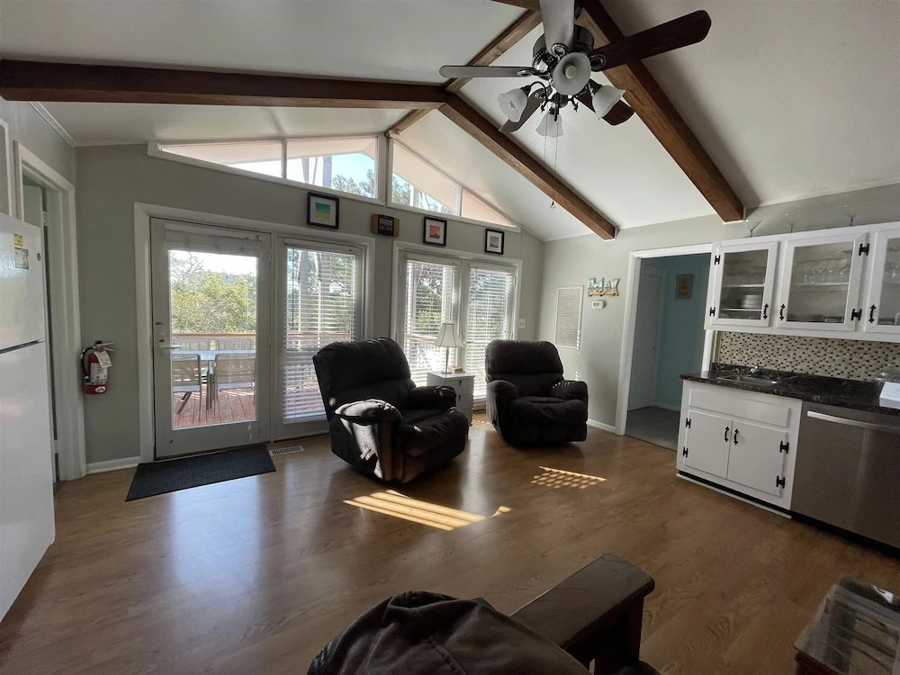 57310 Eagle Pass Rd House by RedAwning