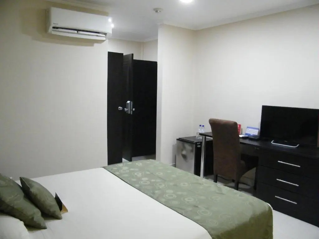 Executive Double room (full double bed)