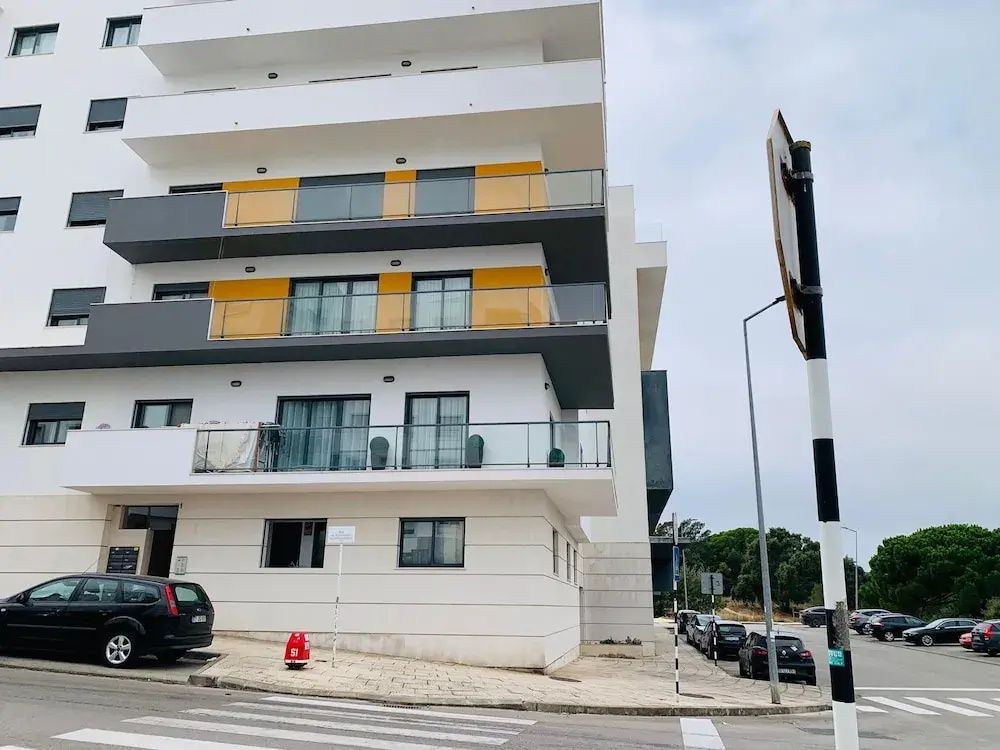 Modern Flat Near Lisbon