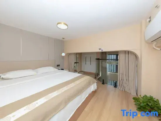 Bed in Dorm