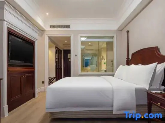 Business Double room (full double bed)