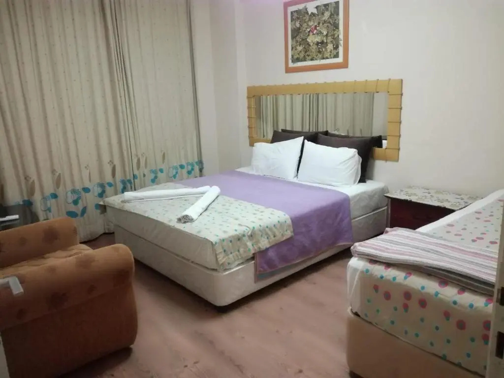 2 Bedrooms Apartment