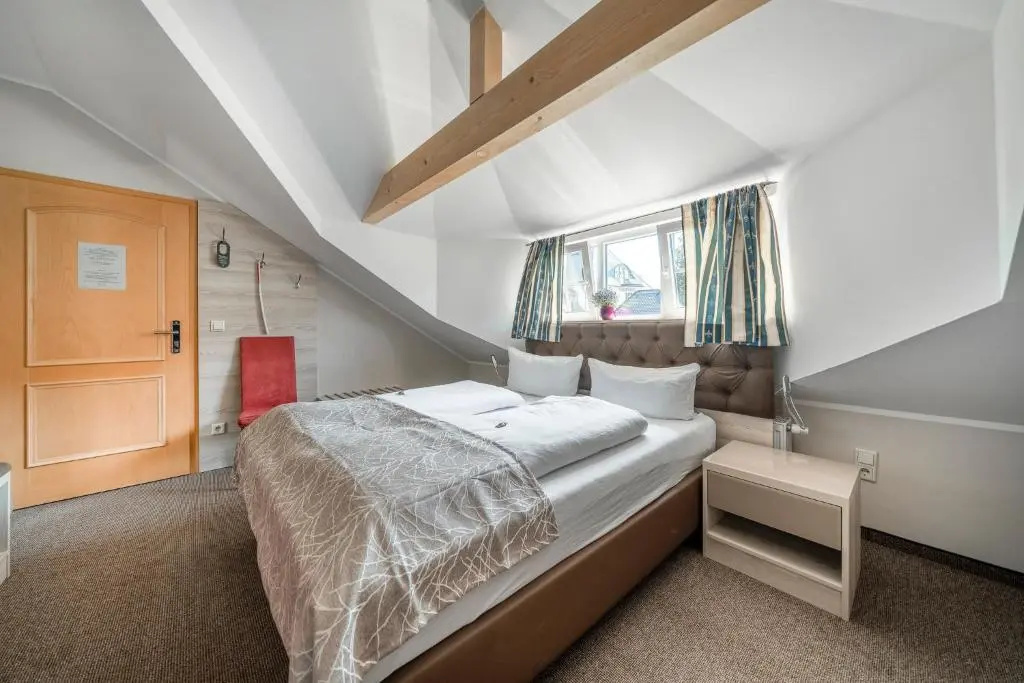 Standard Double Attic room (full double bed)