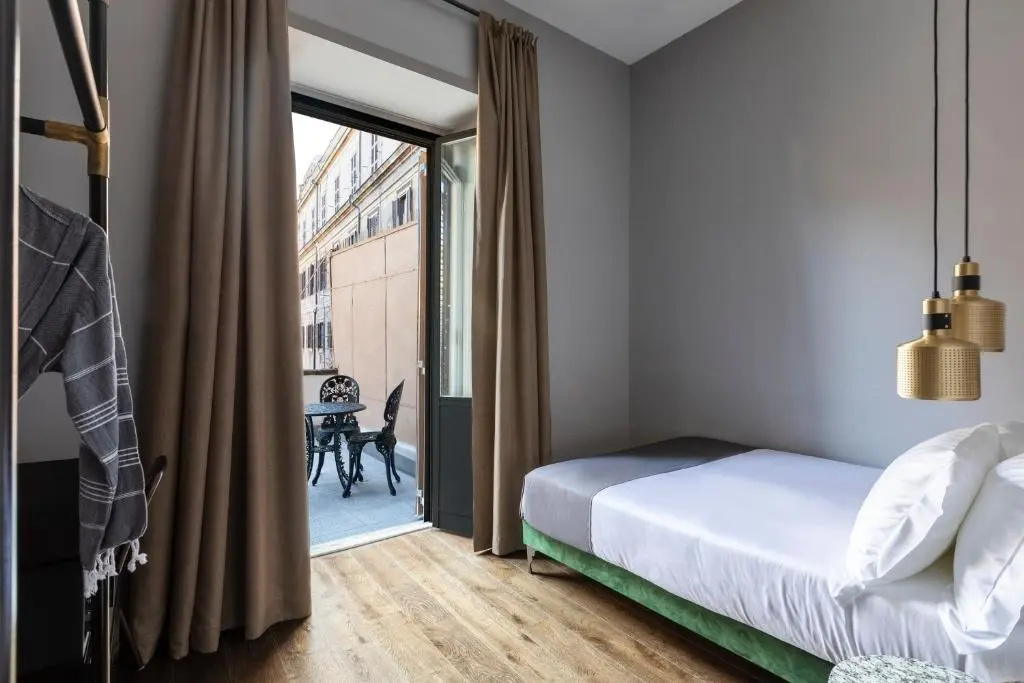 Solo Single room