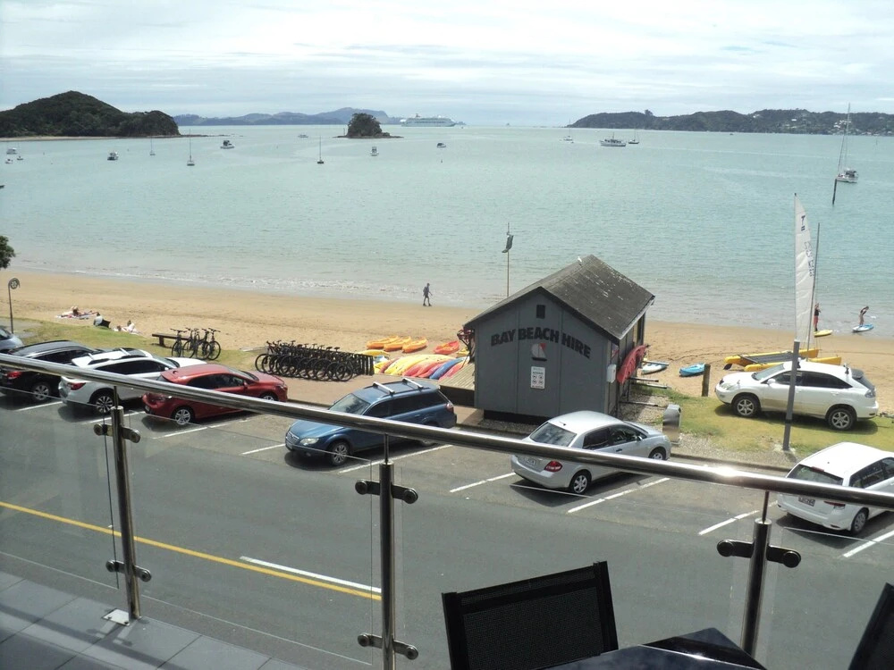 Beach & Waterfront