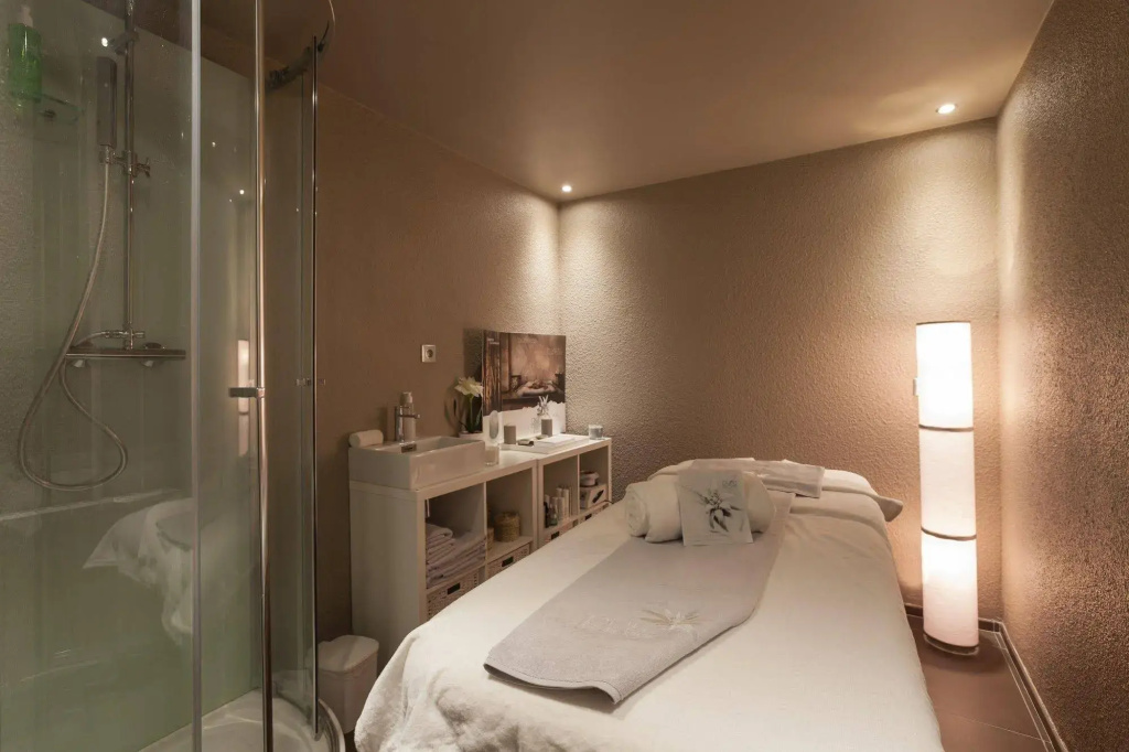 Royal Ours Blanc Boutique Hôtel & Spa - Général