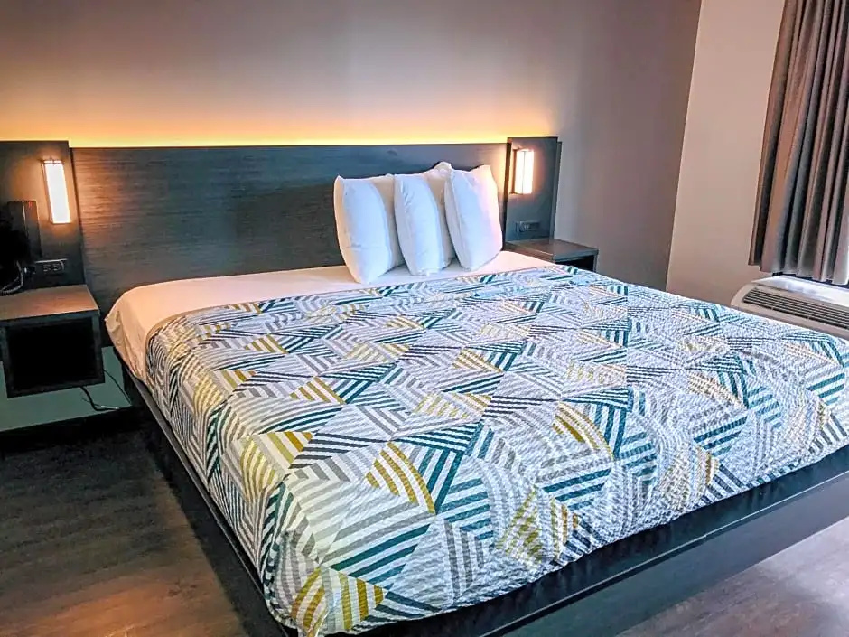 Standard Double room (full double bed)