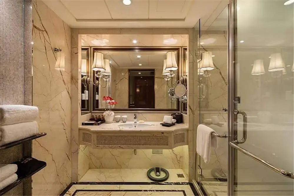 Chengdu Phoenix International Hotel - фото 23