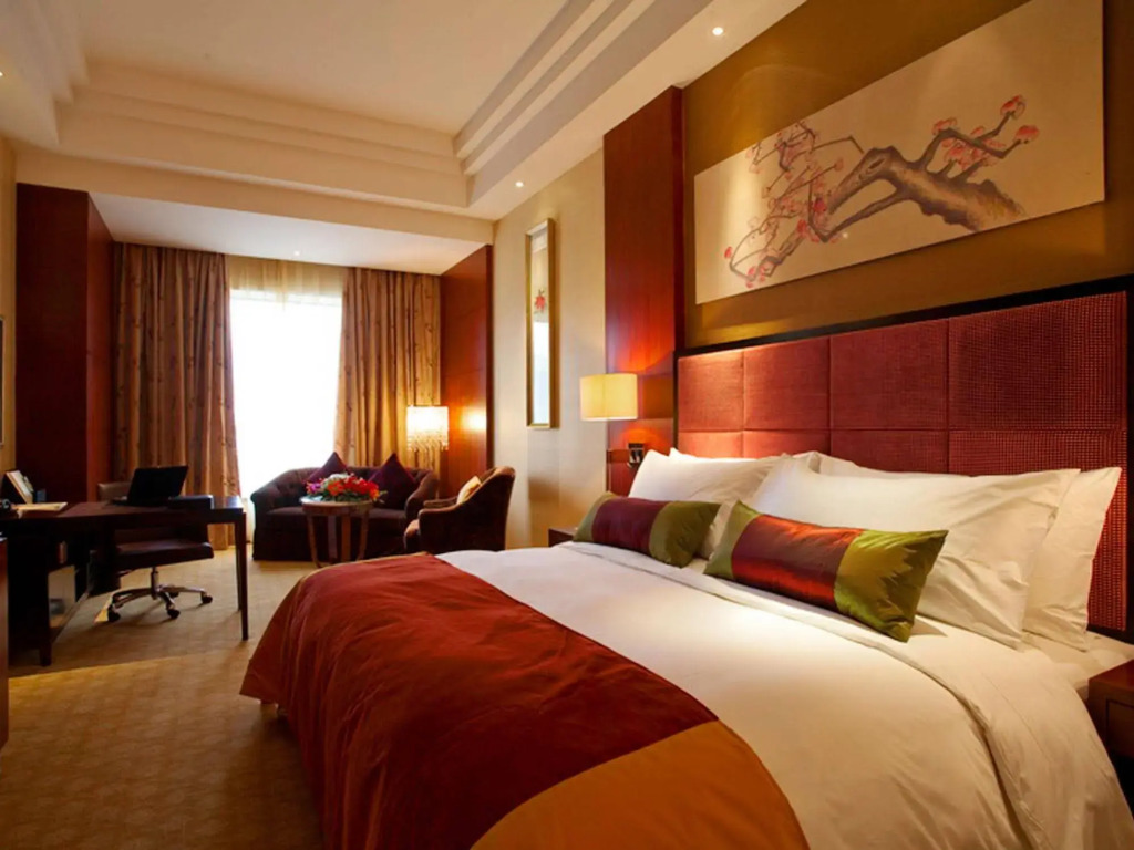 Celebrity City Hotel - фото 2