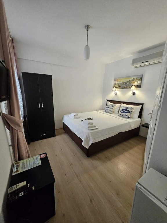 Economy room