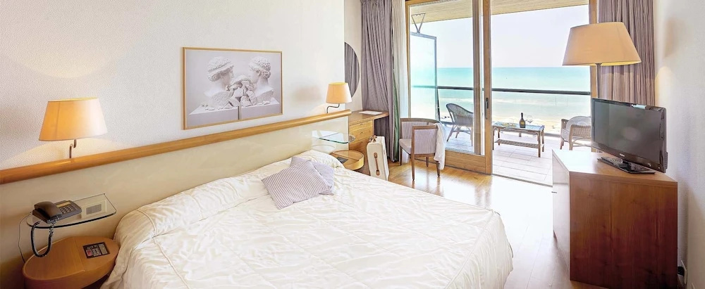 Standard Double room with sea view (full double bed)