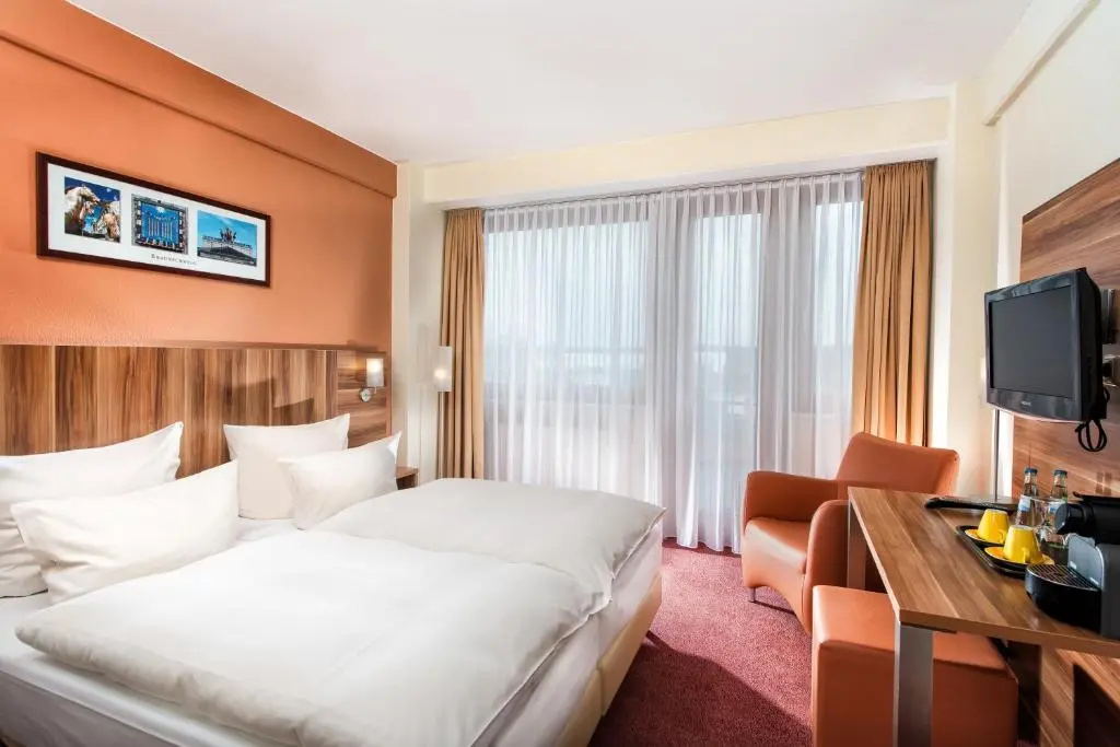 Standard Double room (full double bed)