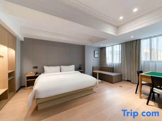 Deluxe Double room (full double bed)