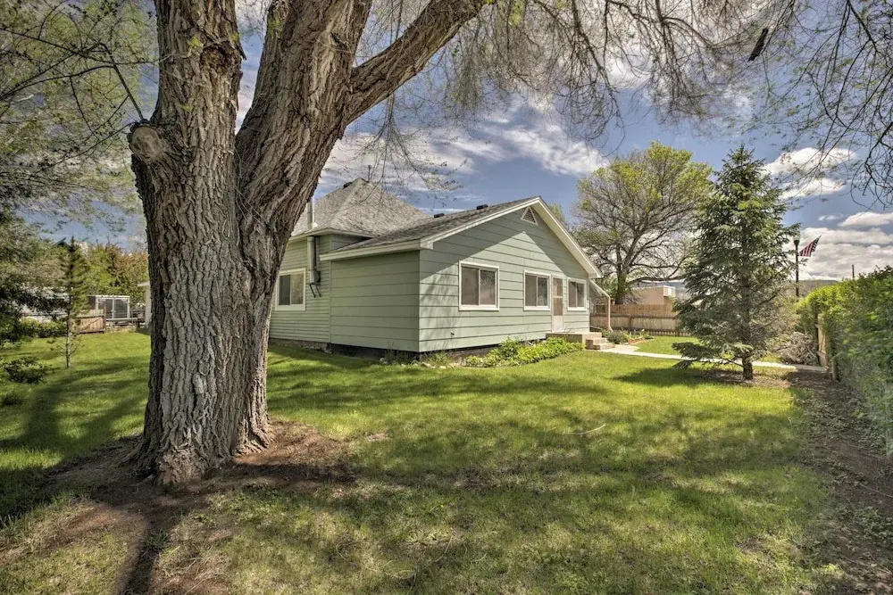 Walkable Ten Sleep House w/ Patio & Sunroom!