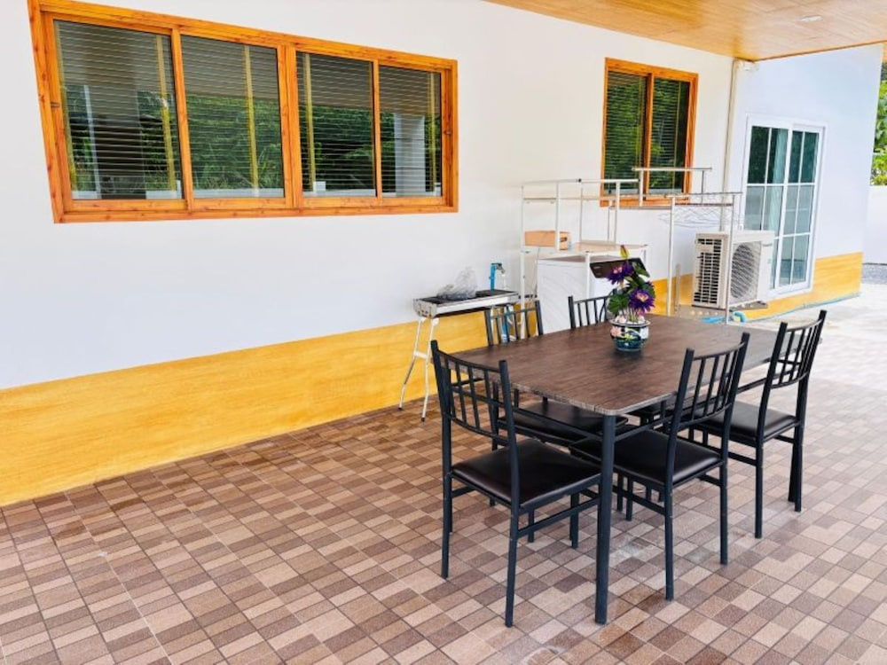 Villa Ao Nang Krabi with a free car