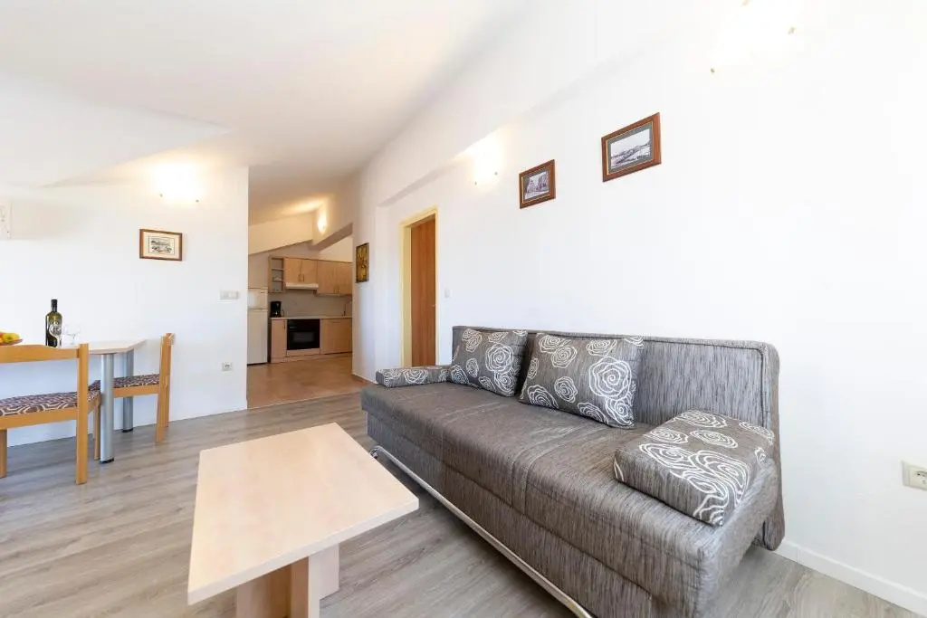 2 Bedrooms Apartment with balcony