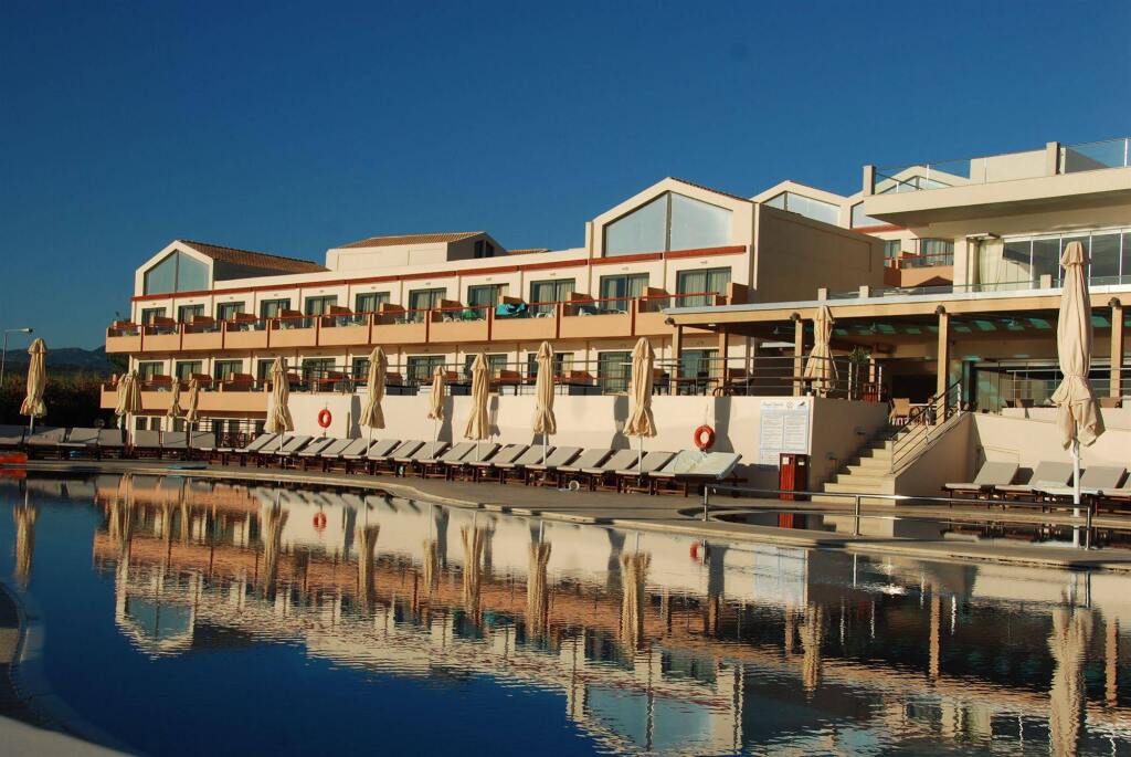 Kiani Beach Resort