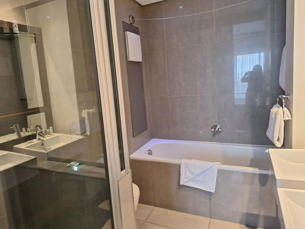 Genesis All-Suite Hotel - Général