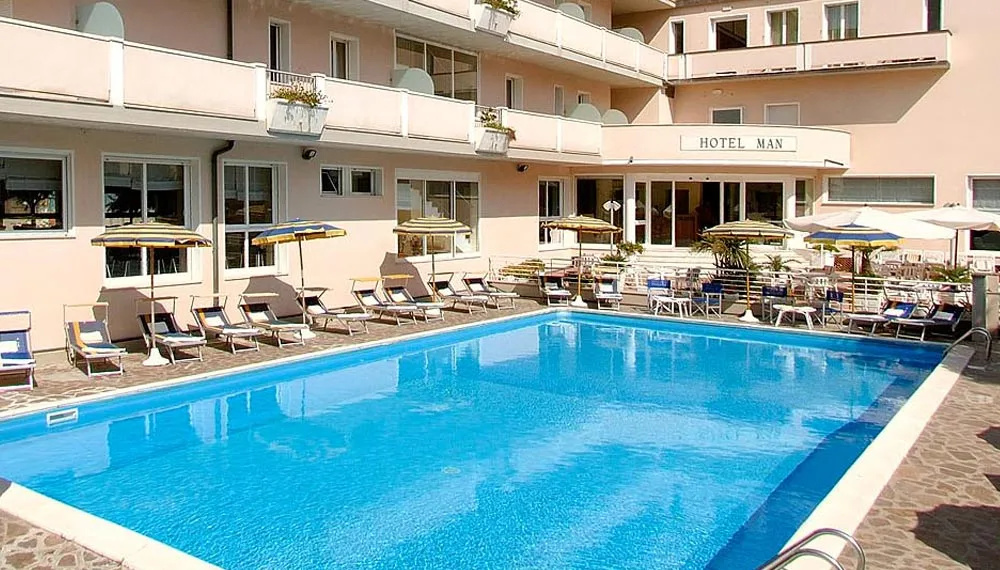 Hotel photo 12